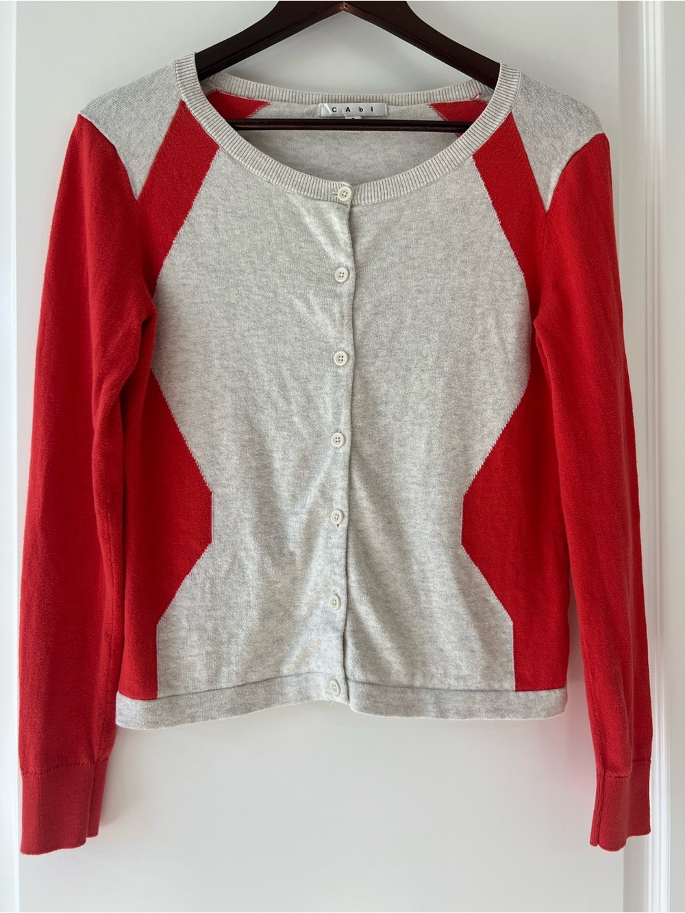 Cabi Hourglass Colorblock Cardigan Sweater Small Red Grey Button Front Knit S